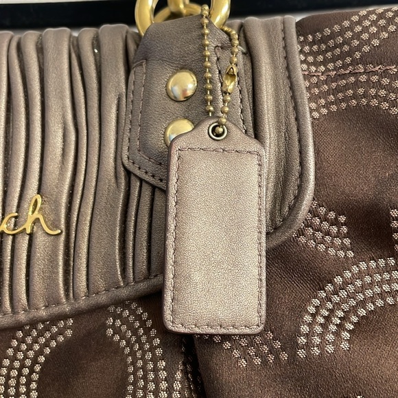 Beautiful Chocolate Brown Coach Purse - Picture 4 of 17